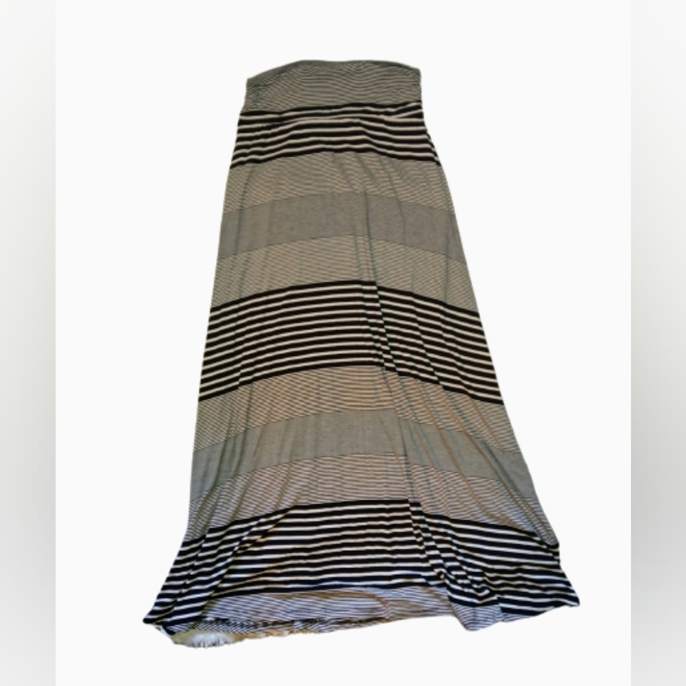 Black and White Stripes Maxi Skirt
